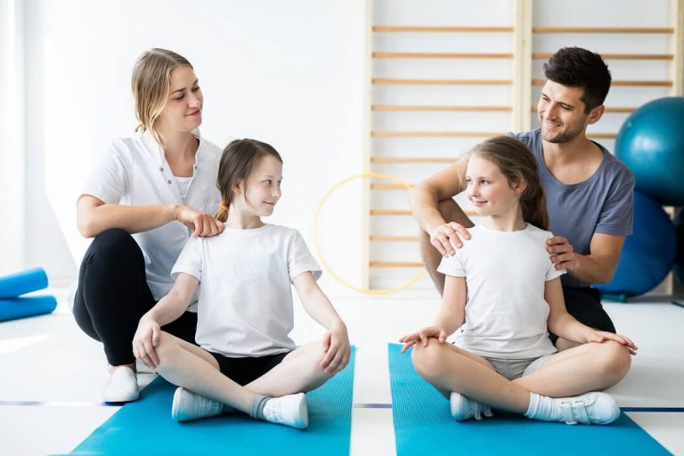 Skolyoz Egzersizleri Nelerdir? Evde Skolyoz Egzersizleri
