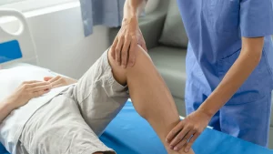 diz ağrısı için hangi doktora gidilir